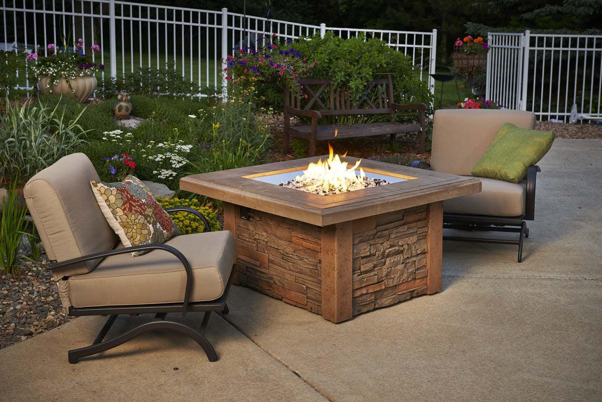 The Outdoor Greatroom Sierra Square Fire Table