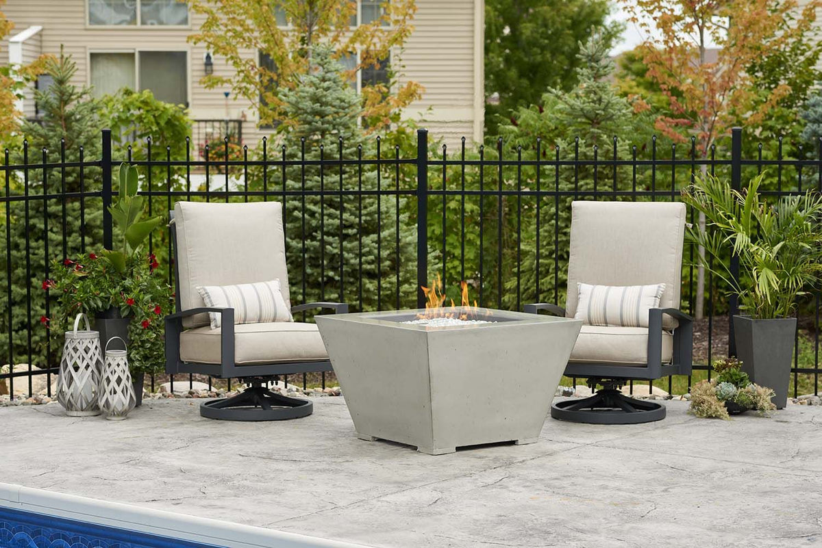 The Outdoor Greatroom Square Cove Square Fire Table
