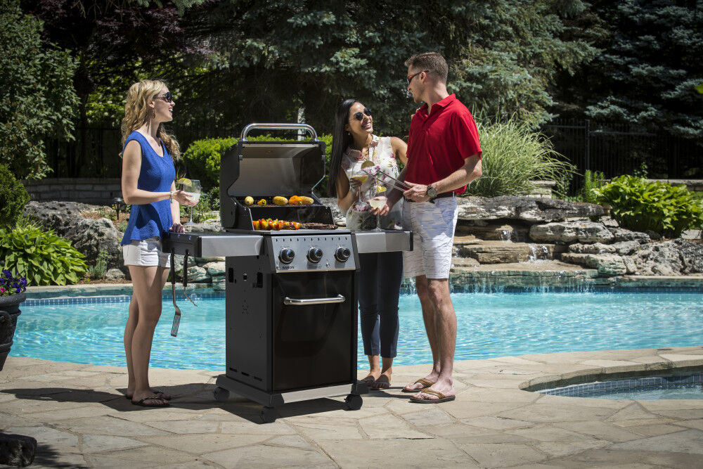 Broil King Baron 320 Pro Grill In Outdoor
