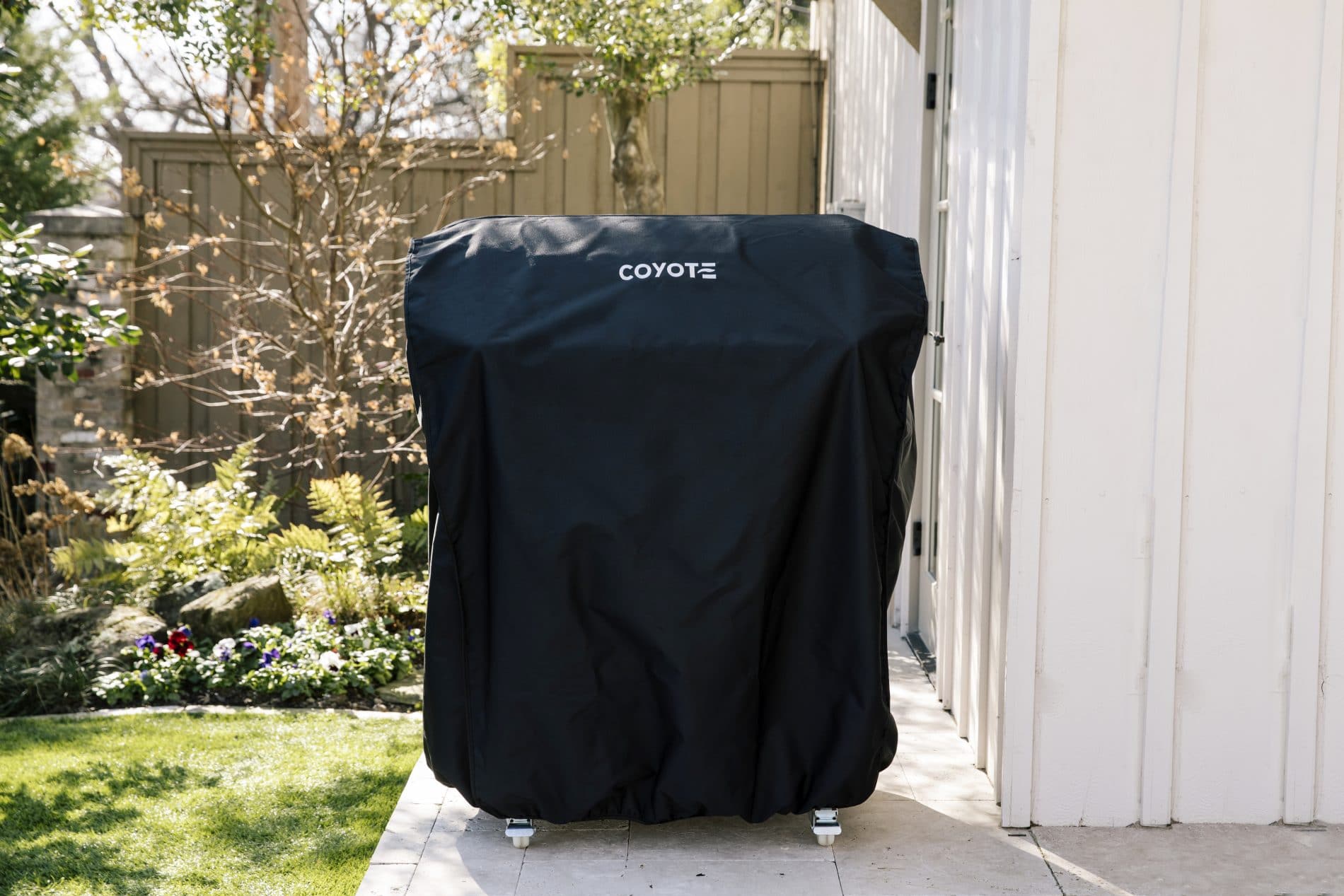 Coyote Grill Cover (Grill plus Cart) for 28"W Grills Cart and Grill Cover