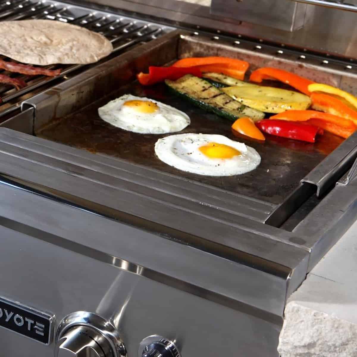Coyote Heavy Duty Drop-In Griddle For C Series, S Series &amp; Hybrid Grills Griddle with Food Cookiing