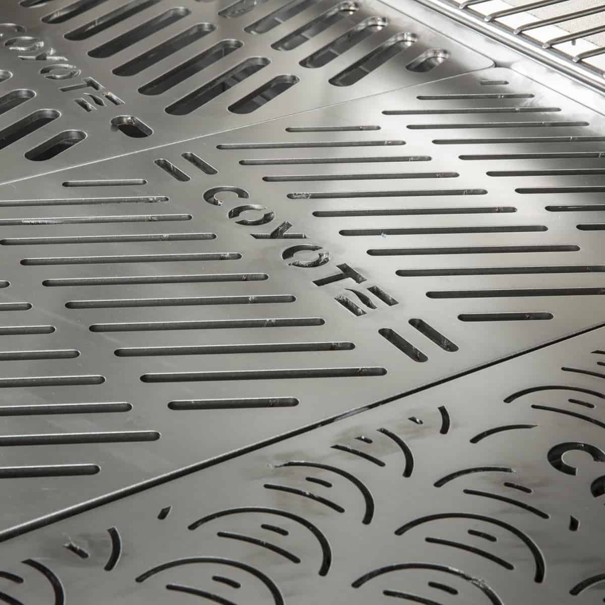 Coyote Signature Grates 3 pk for 28", 30" & 42" Grills Coyote Grate Close-up