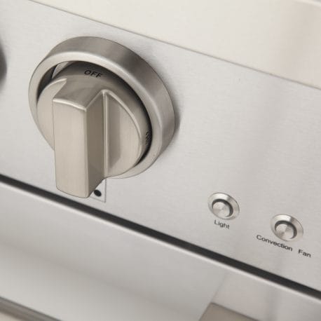 Kucht Professional 48 Inch Double Oven Gas Range premium quality metal control knobs closeup.